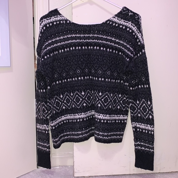 American Eagle Sweater - Picture 3 of 5